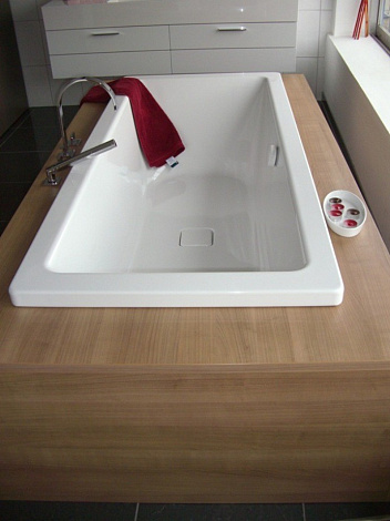 Ванна Kaldewei Conoduo 733 180x80 (2351 0001 3001) с покрытием EASY-CLEAN